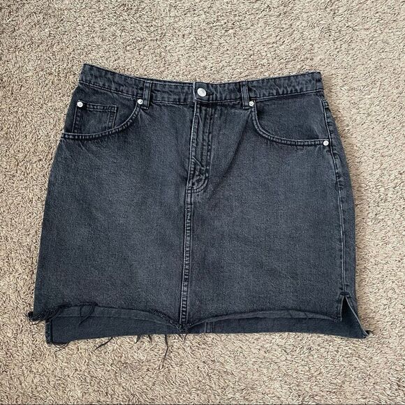 H&M black denim skirt 14 - Picture 1 of 4
